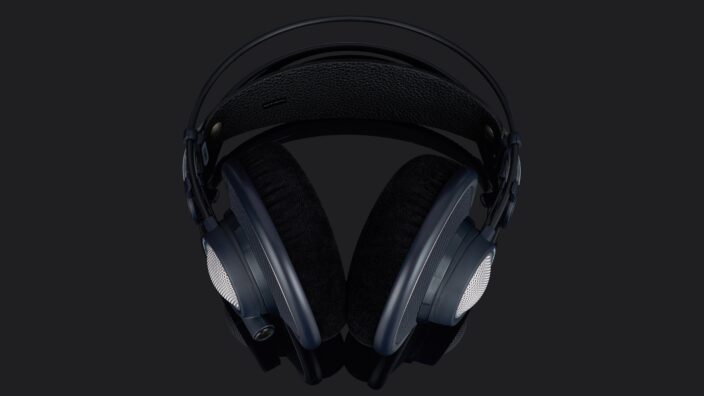 AKG K702