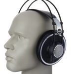 AKG K702
