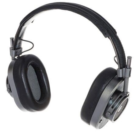 Master & Dynamic MH40