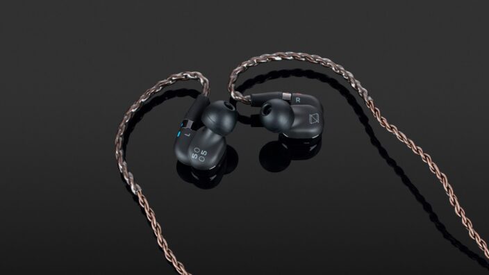 AKG N5005