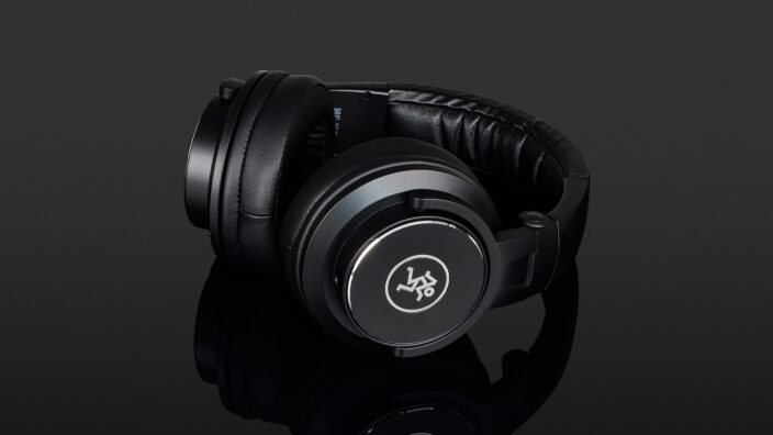 Mackie MC-150