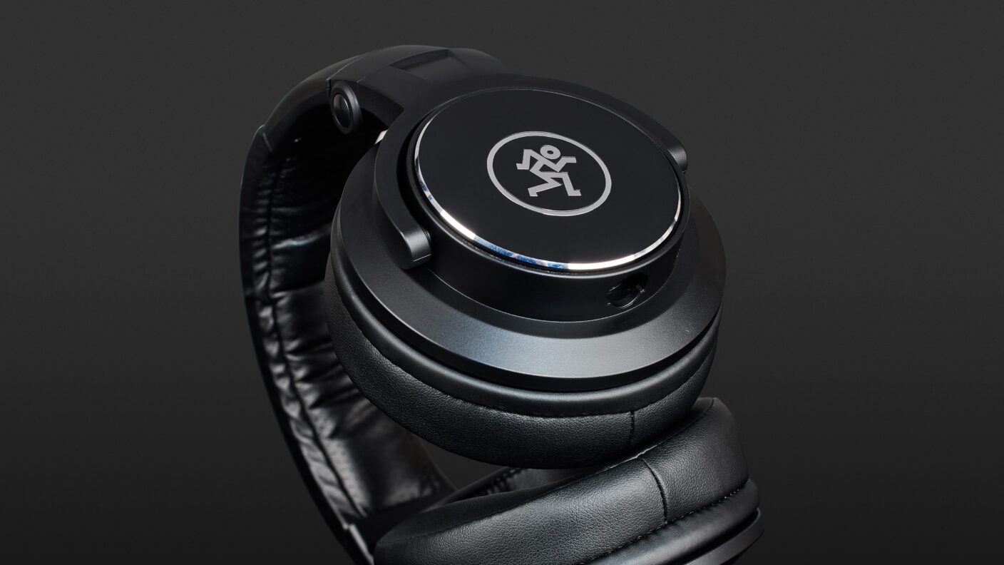 Mackie MC-150