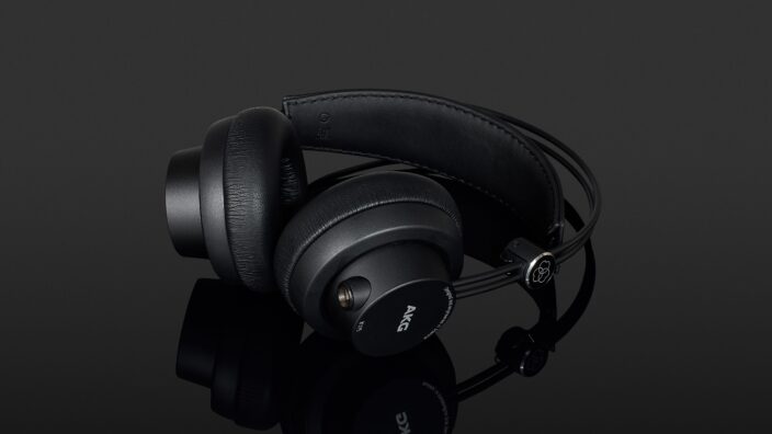 AKG K175