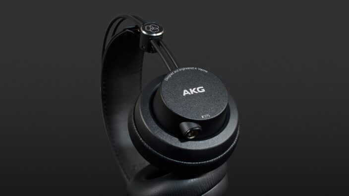 AKG K175