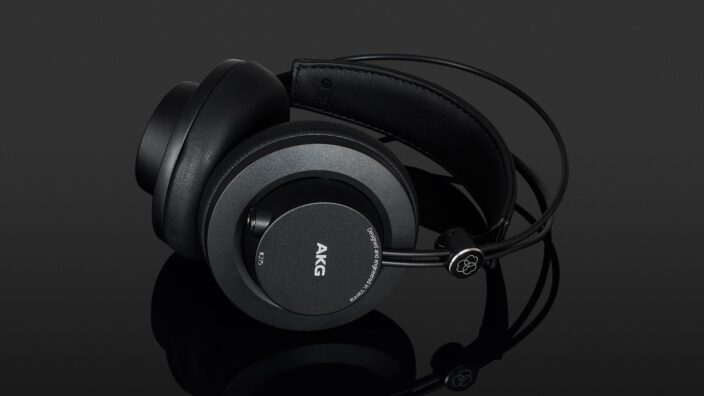 AKG K275
