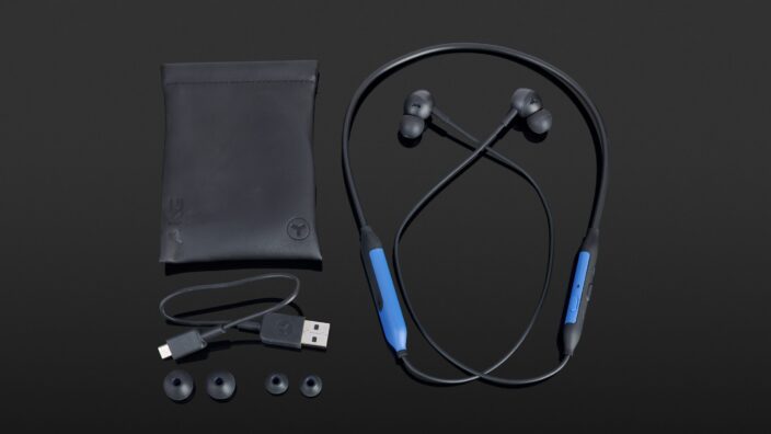 AKG Y100