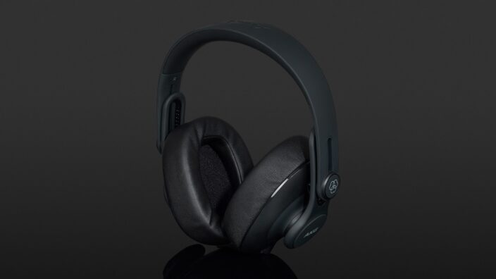 AKG K361
