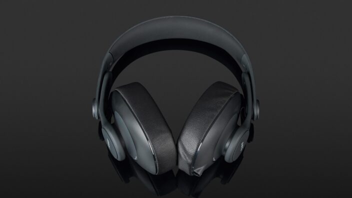 AKG K361