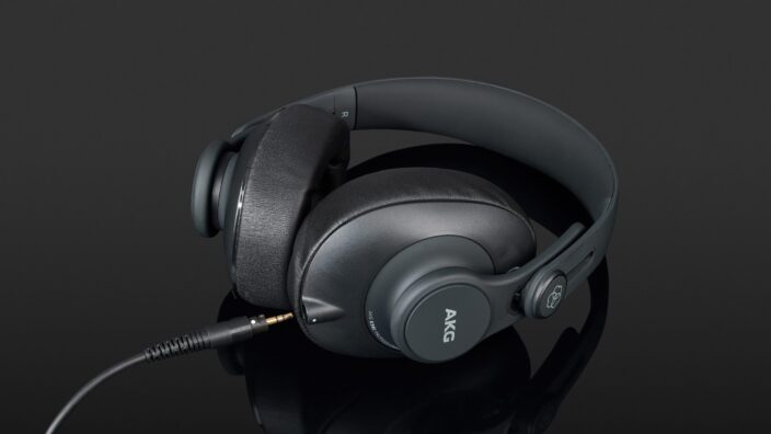 AKG K361
