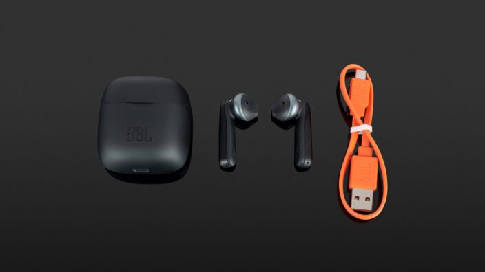 JBL Tune 220TWS