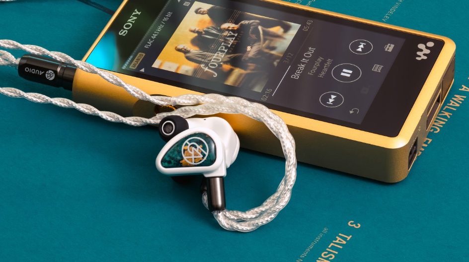 64 Audio Fourté Blanc