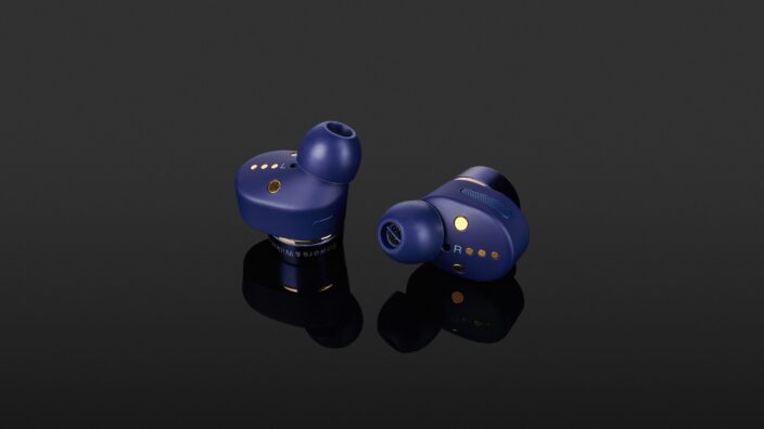 Bowers & Wilkins Pi7 S2 blue