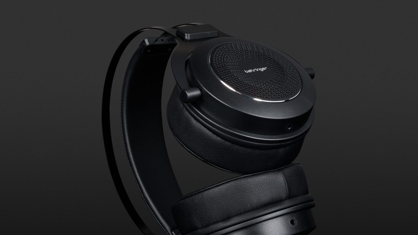 Behringer Omega