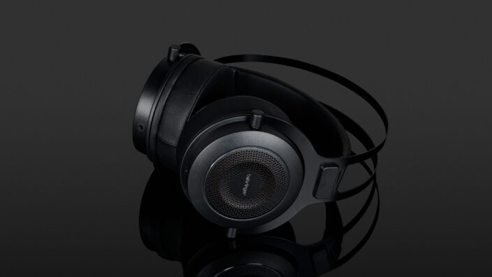 Behringer Omega