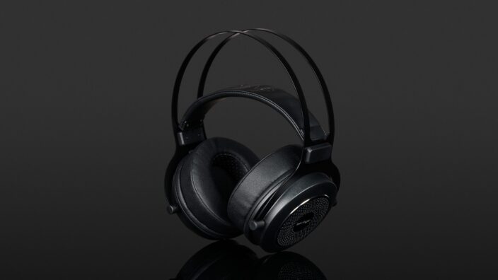 Behringer Omega