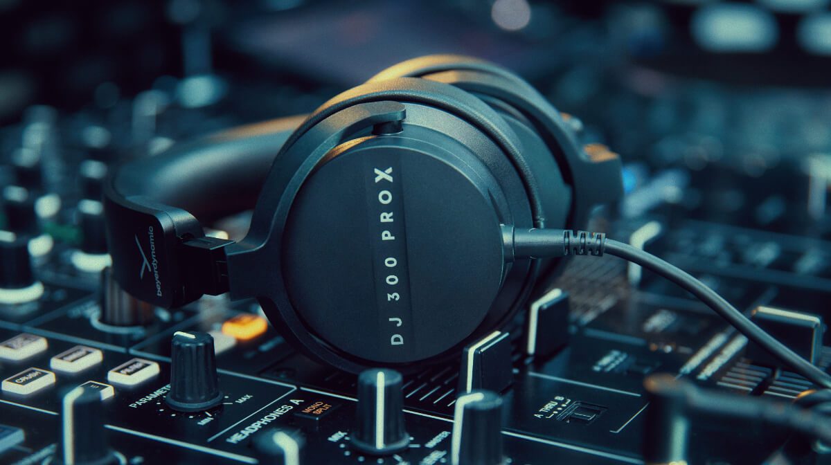 Beyerdynamic präsentiert DJ 300 PRO X